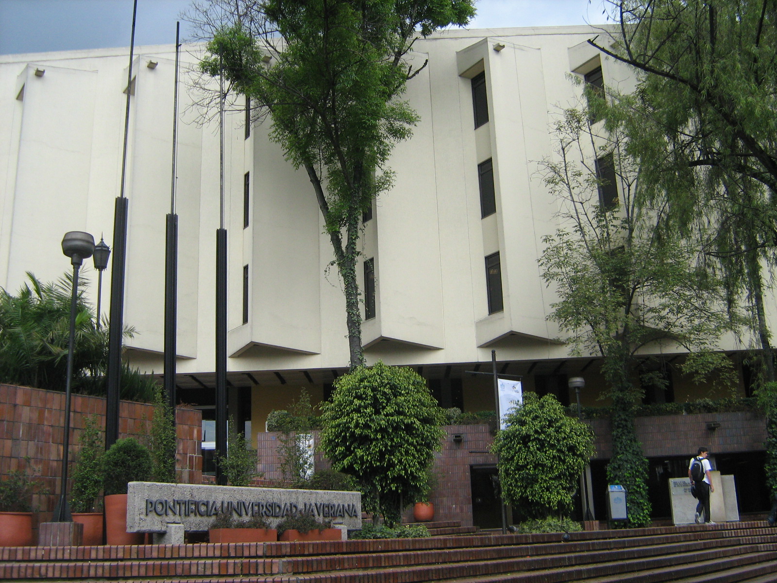 Universidad Pontifica Javeriana